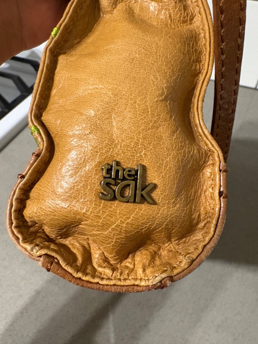The Sak embroidered / woven leather crossbody bag - Picture 11 of 12